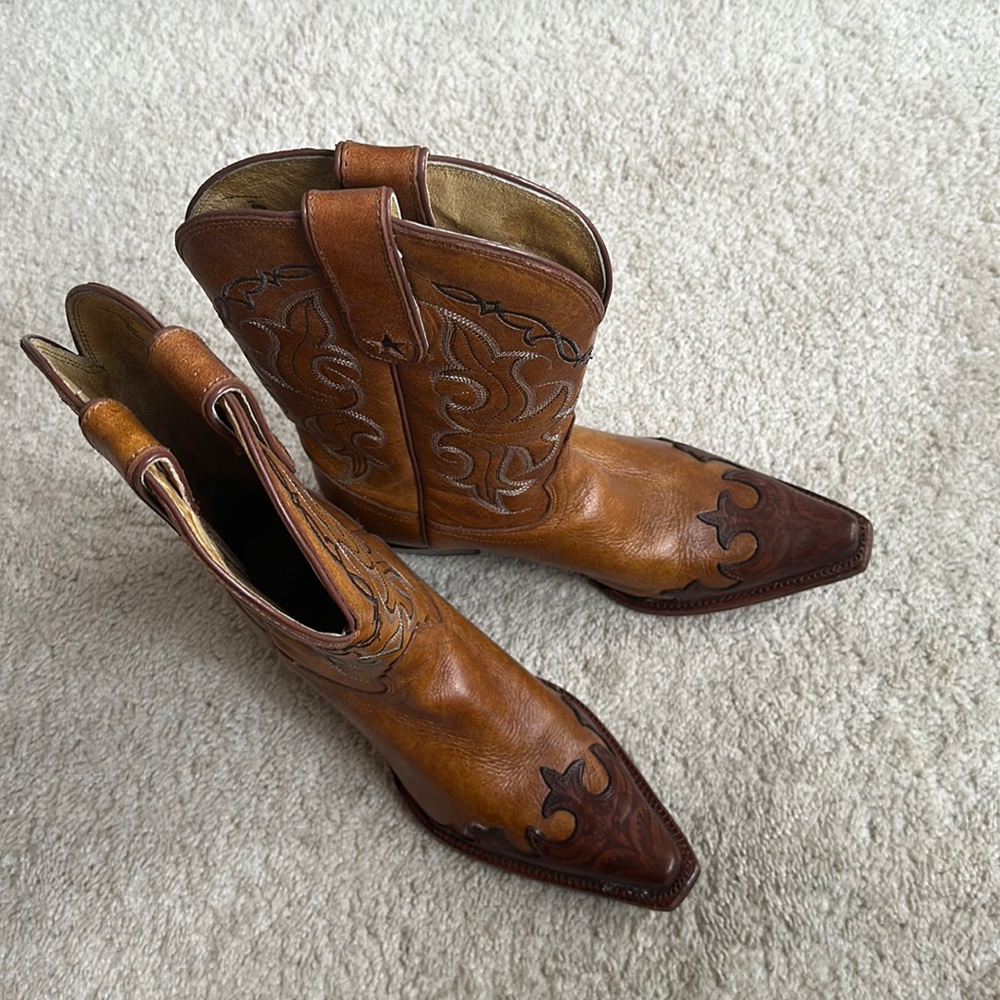 Tony Lama Women’s Cowgirl Boots